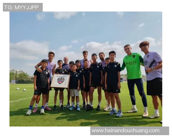 杭州足球队的蜕变之旅杯赛特别报道展现新风貌与未来希望 杭州足球队的蜕变之旅杯赛特别报道展现新风貌与未来希望