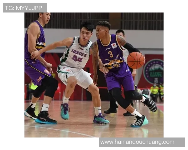 深入探讨北京篮球队团队协作的优势与不足之处分析