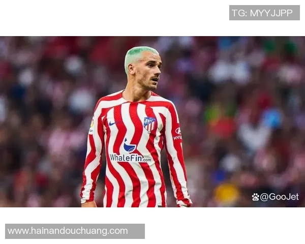 足球明星小胡子扎头发的独特风格引领时尚潮流成为球场新宠 足球明星小胡子扎头发的独特风格引领时尚潮流成为球场新宠